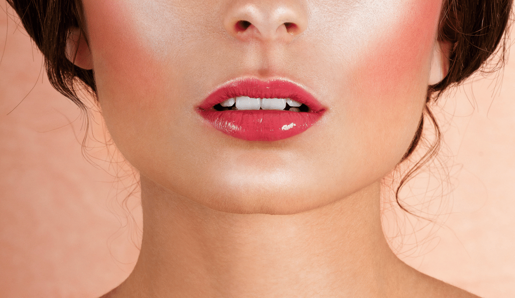 how-to-apply-blusher